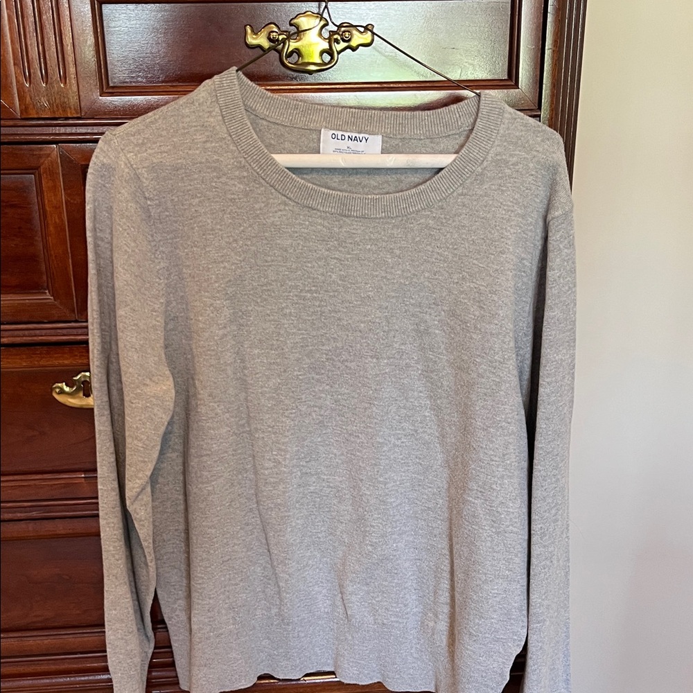 Old Navy Women’s Crewneck Sweater in Light Gray